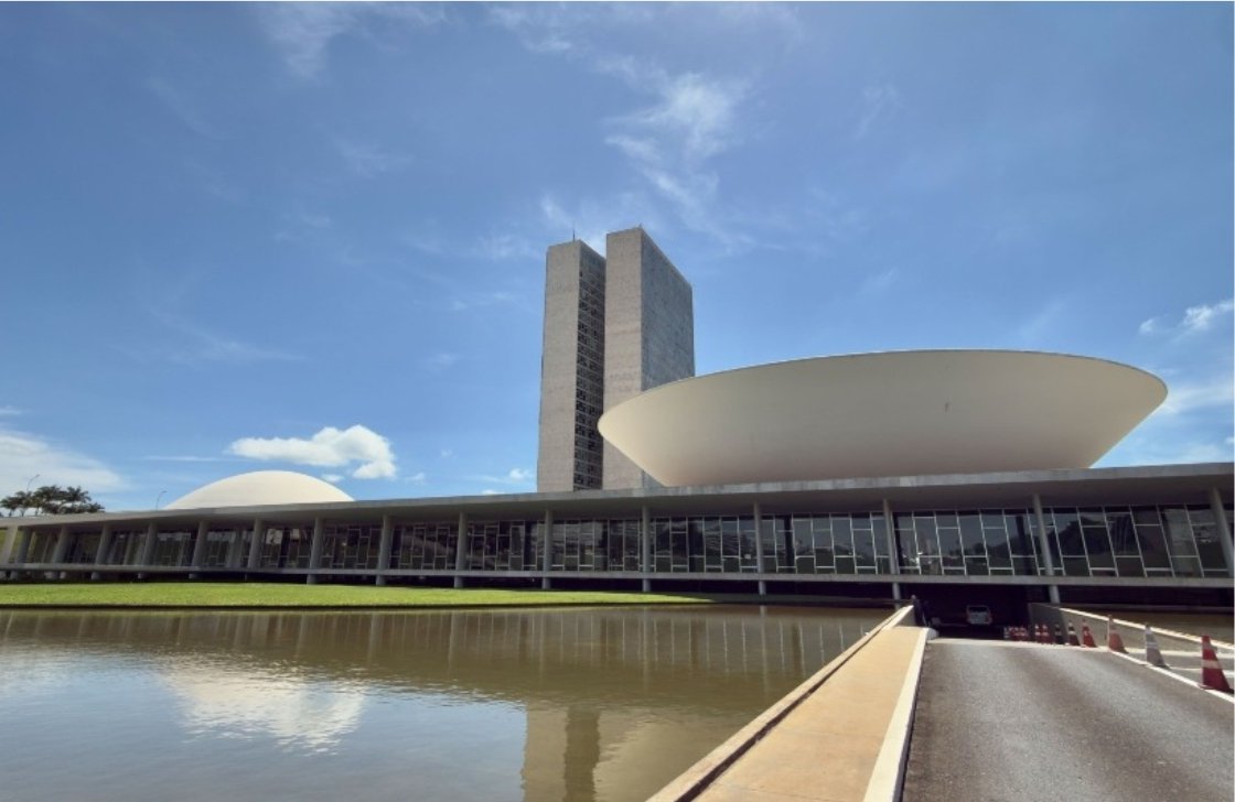 DIREITOS | Governo protocola projeto de lei pelo fim da escala 6x1 na Câmara dos Deputados