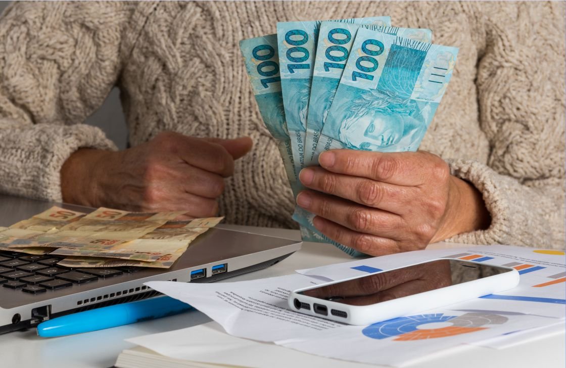 ABONO SALARIAL 2026 | Trabalhadores nascidos em novembro e dezembro recebem último lote do PIS/Pasep