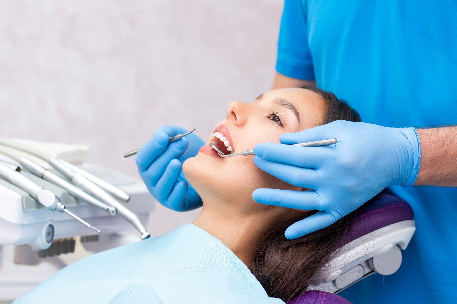 DENTISTA GRÁTIS I Sócios e dependentes têm atendimento odontológico gratuito
