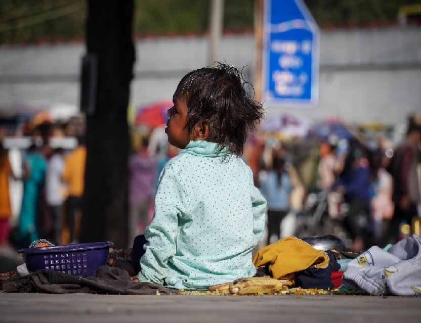 Pobreza I 60,3% das crianças brasileiras são privadas de um ou mais direitos